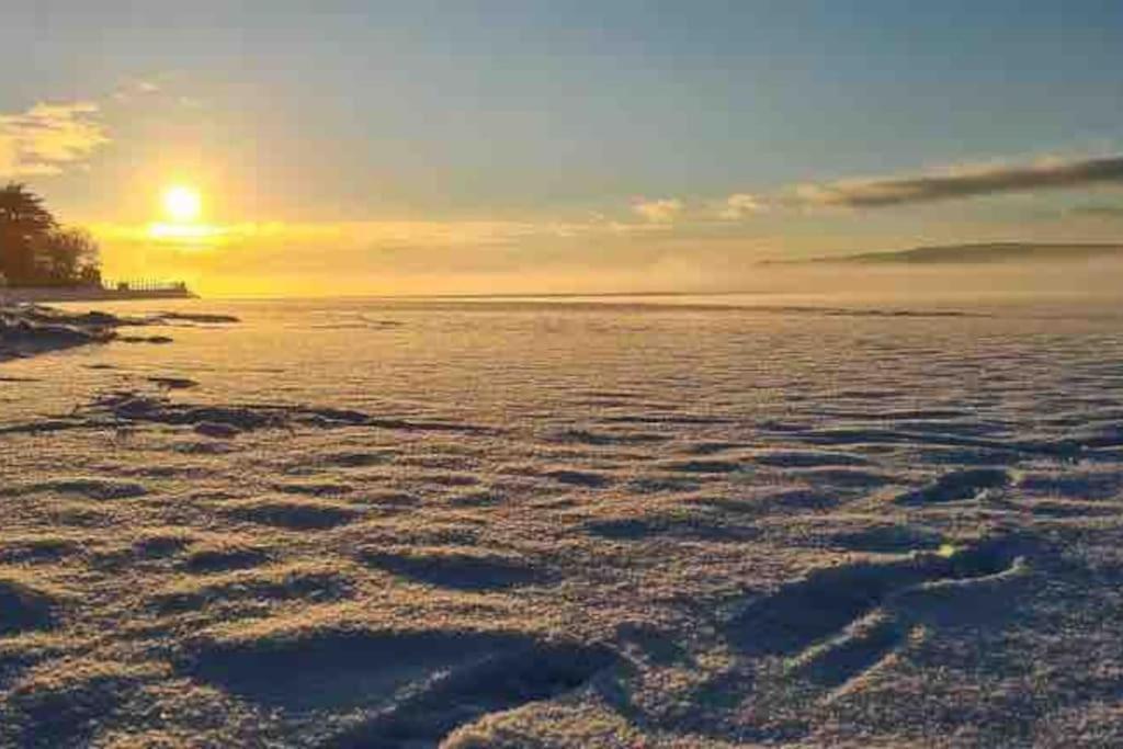 Watersedge Retreat, Views, Sunsets, Dogs Welcome Sandside  Bagian luar foto